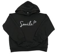 Černá mikina s nápisem a kapucí