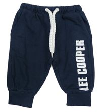 Tmavomodré tepláky s logem Lee Cooper