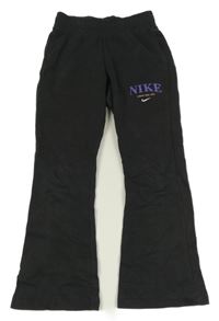 Antracitové flare tepláky s logem Nike