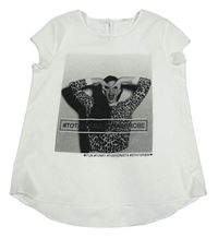 Bílé šifonové tričko s dívkou