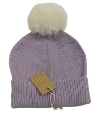 Nové - fialová pletená čepice s bambulí Lisa Angel