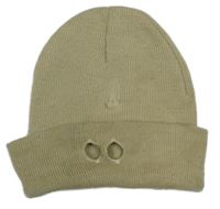 Béžová čepice s dírami