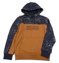 Nové - Tmavomodro-hnědá mikina s nápisem, flíčky a kapucí Nutmeg