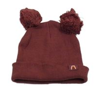 Mahagonová čepice s duhou a bambulemi 