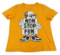 Oranžové tričko se skateboardistou C&A
