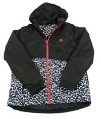 Černo-šedo-bílá šusťáková funkční zimní lyžařská bunda s nášivkou a vzorem a kapucí crivit