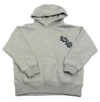 Šedá melírovaná mikina s číslem a kapsou a písmenky a kapucí F&F