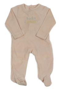 Světlerůžový sametový overal s nápisem 