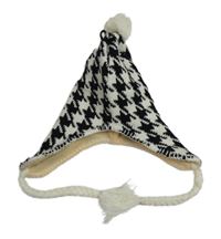 Nové - černo-bílá vzorovaná vlněná čepice s bambulí