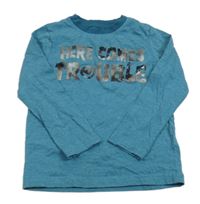 Modro-tyrkysové pruhované triko s nápisem Tu