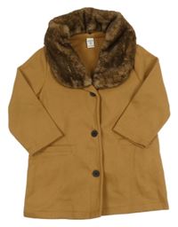 Béžový flaušový kabát s kožíškem