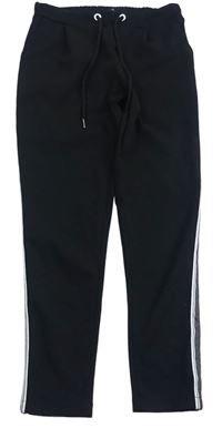 Černé teplákové kalhoty s pruhy Hailys 