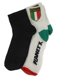 2x ponožky - tmavošedé + bílo-zeleno-červené s nápisem 