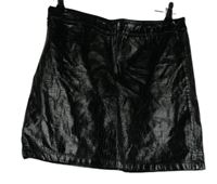 Dámská černá vzorovaná koženková minisukně PrettyLittle Thing