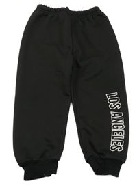 Černé tepláky s nápisem 