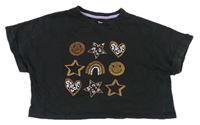 Černošedé oversize crop tričko se smajlíky a srdíčky a hvězdičkami M&Co
