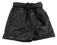 Černé koženkové kraťasy s páskem PRIMARK