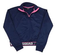 Tmavomodrá sportovní crop mikina s nápisem Ergeenomixx