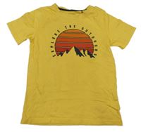 Hořčicové tričko se sluncem a nápisy Mountain Warehouse