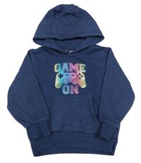 Modrá mikina s ovladačem a kapucí 