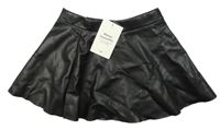Nové - Černá koženková kolová sukně H&M