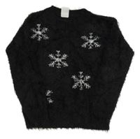 Černý chlupatý svetr s vločkami Pocopiano