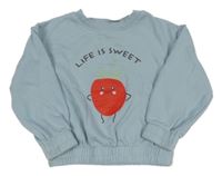 Světlemodrá oversize mikina s jahodou 