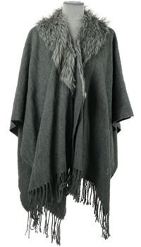 Dámský šedý svetrový pléd s kožešinou 