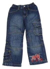 Modré rifle s kapsami a náklaďákem