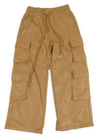 Béžové koženkové kalhoty s kapsami 