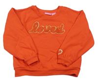 Červená mikina s nápisem 