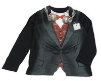 Černé triko se sakem a sluchátky C&A