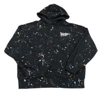 Černo-barevná mikina s fleky a nápisem a kapucí C&A