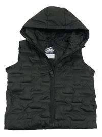 Černá šusťáková zateplená vesta s kapucí 