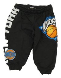 Antracitové tepláky s nápisy a míčem Zara