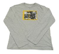 Světlešedé triko s potiskem a nápisem 