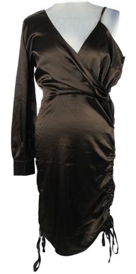 Dámské hnědé saténové asymetrické šaty se stahováním PrettyLittle Thing