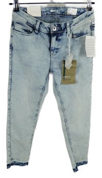 Nové - Dámské světlemodré plísňové skinny crop rifle Denim 1982