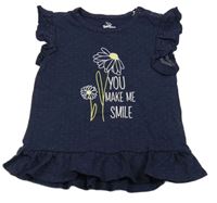 Tmavomodré puntíkaté tričko s kytičkou a nápisem Topomini