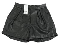 Nové - Černé koženkové kraťasy F&F