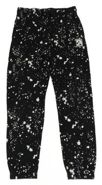 Černé tepláky s flíčky F&F