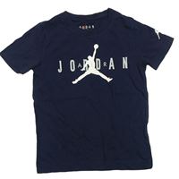 Tmavomodré tričko s logem Air Jordan