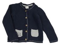 Tmavomodrý propínací svetr s kapsami s ptáčkem F&F