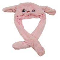 Růžová chlupatá čepice s oušky a čumákem 