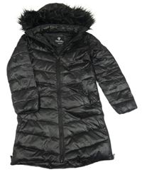 Černý šusťákový zimní kabát s kapucí s kožešinou C&A