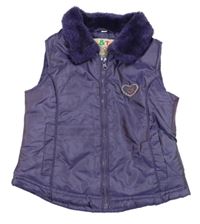 Fialová lesklá šusťáková zateplená vesta se srdcem a kožešinou