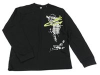 Černé triko s nápisy a potiskem 