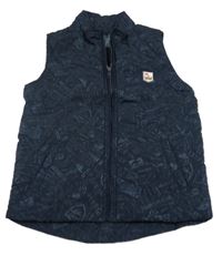 Tmavomodrá šusťáková lehce zateplená vesta s nápisy 