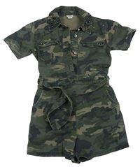 Khaki-béžový army kraťasový overal se cvočky a páskem River Island