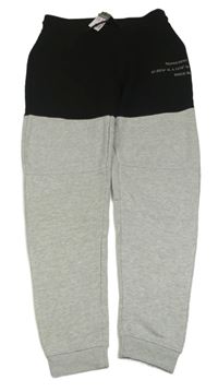 Nové - šedo-černé tepláky s nápisem Primark